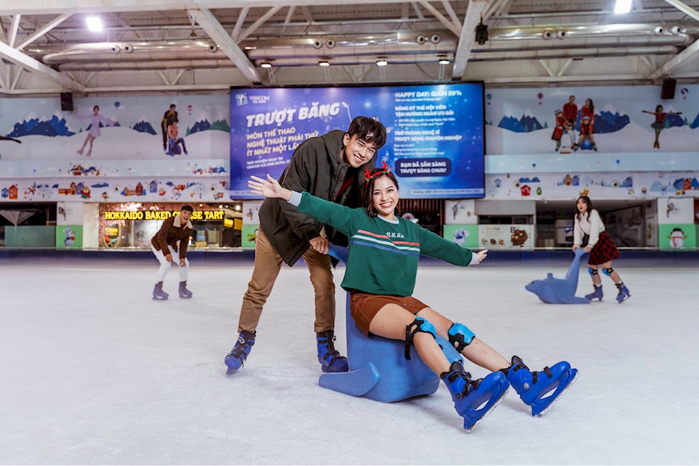 Royal City Ice Skating Area is an international standard ice rink and the largest in Hanoi 